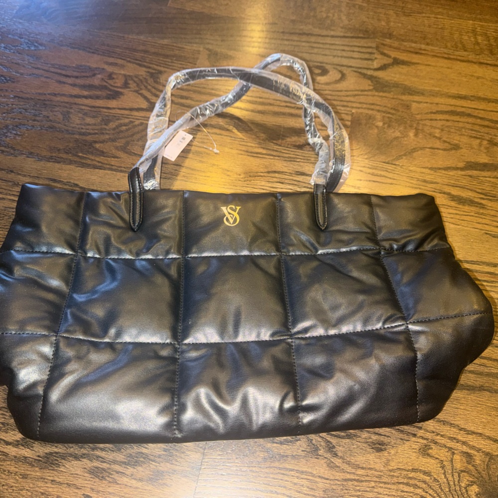 Victoria's Secret Black Padded Shoulder Bag - Picture 2 of 6